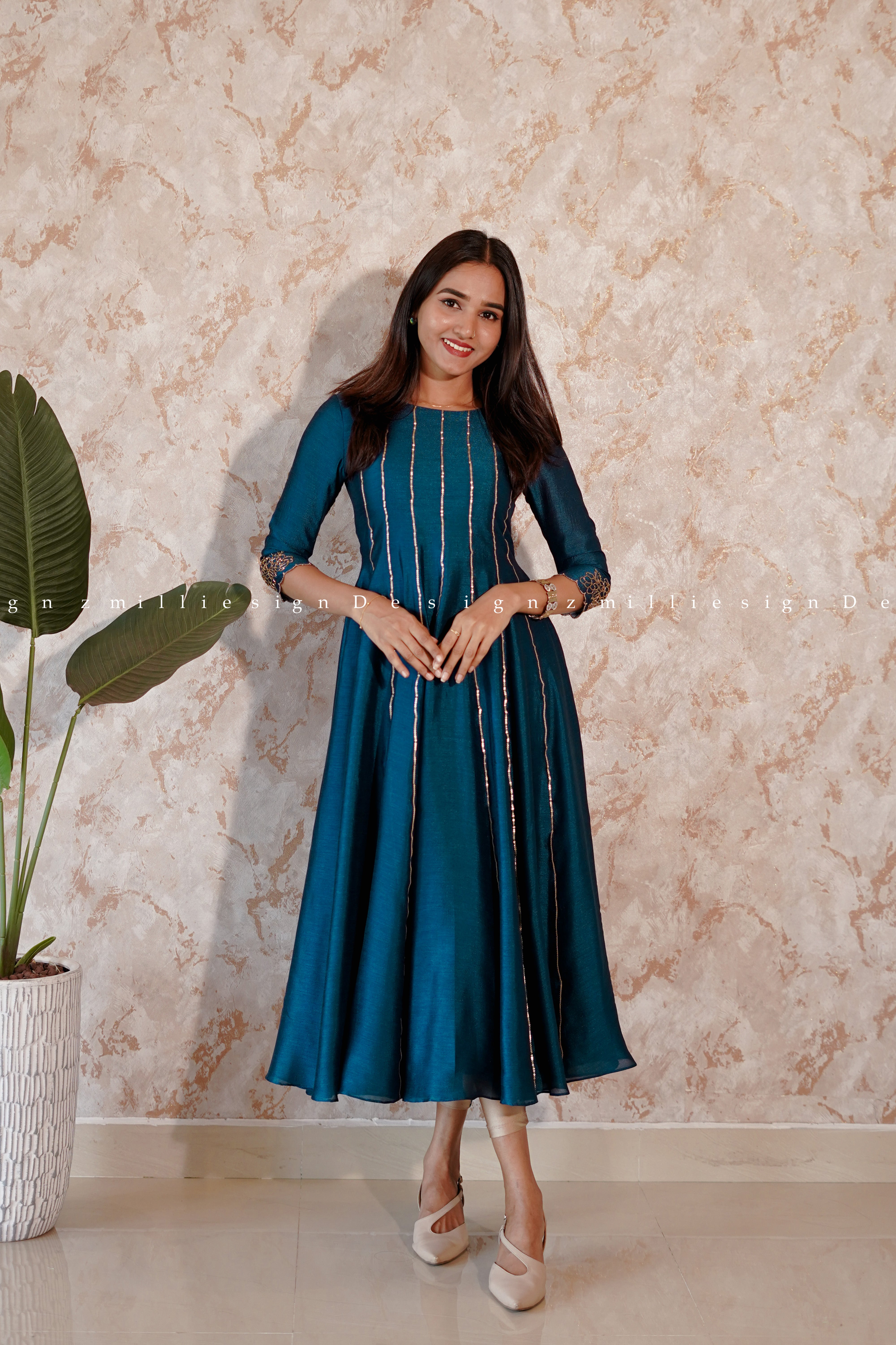 Designer Panel Cut Kurti (MSD-102) – Millie Sign Designz